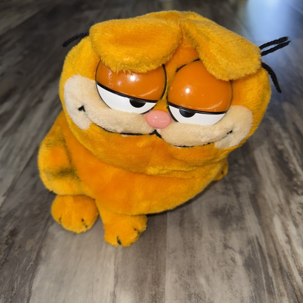 Vintage Dakin 1981 Garfield Fat Cat Plush Stuffed Animal Toy 9 inch